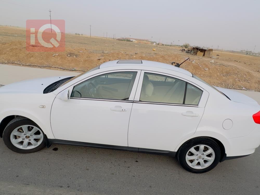 Chery E5